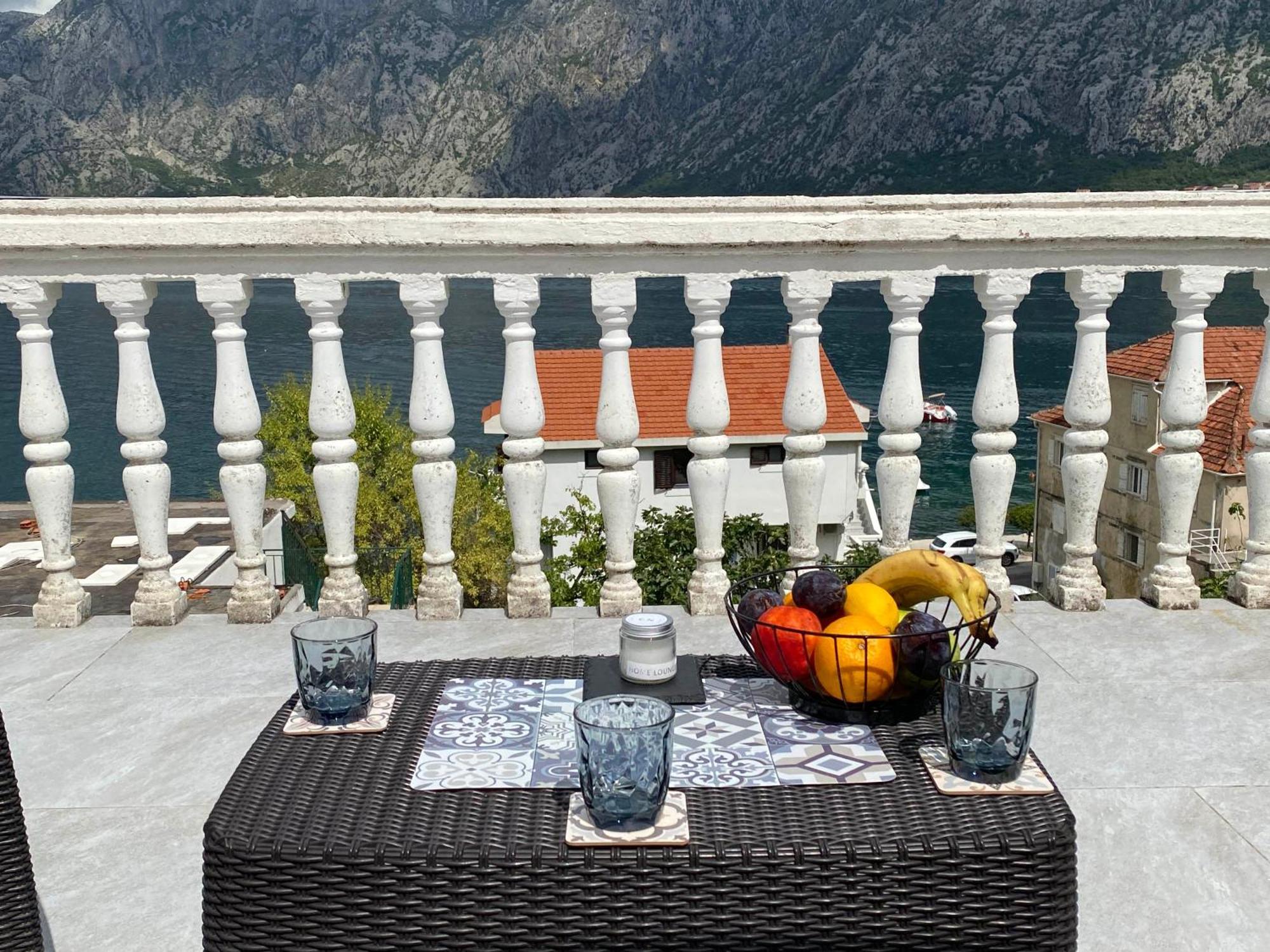 Lux Boka Sea View Apartment 科托尔 外观 照片