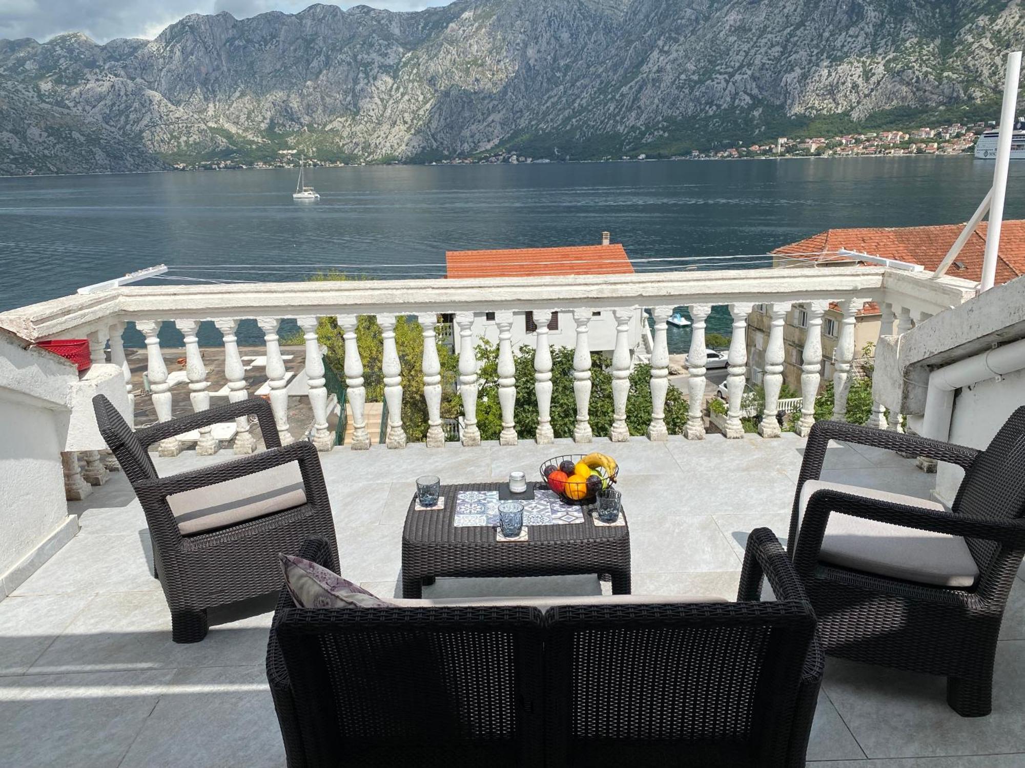 Lux Boka Sea View Apartment 科托尔 外观 照片